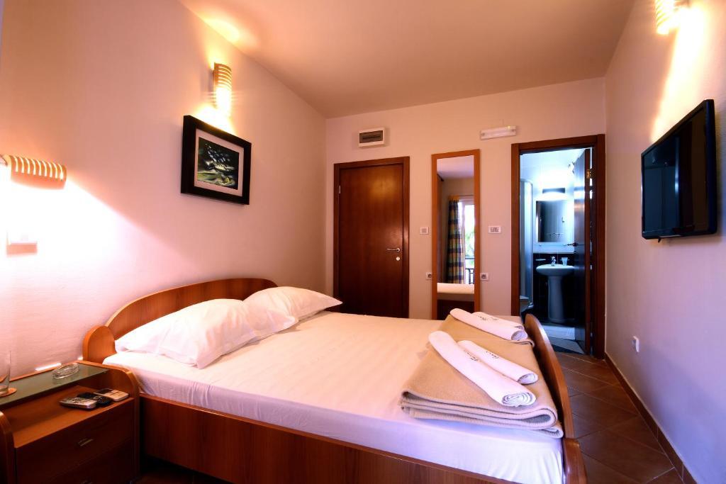 Apartments And Rooms Teona Budva Quarto foto