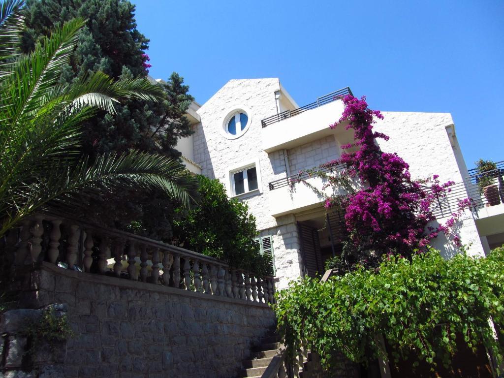 Apartments And Rooms Teona Budva Exterior foto